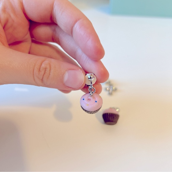 CLAIRE’S Clip on Earrings - Picture 4 of 7